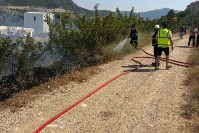 Bilecik’te YHT hattı yakınında çıkan otluk yangını anında söndürüldü