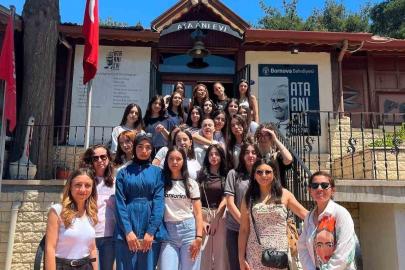 Bin liseli genç müzelerle tanıştı