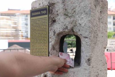 Birlik ve beraberliğin simgesi olan sadaka taşları günümüzde unutuldu