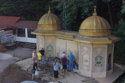 Bu su için şehir dışından geliyorlar