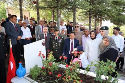 Bünyanlı 15 Temmuz Şehidi Cennet Yiğit kabri başında anıldı