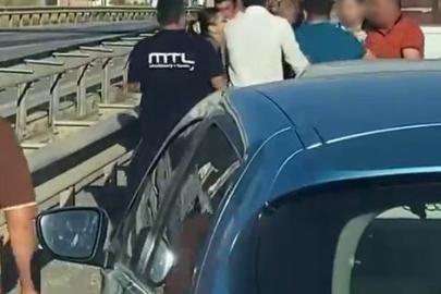 Büyükçekmece’de tekme tokat yol kavgası