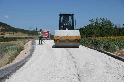Büyükşehir Nilüfer’de yolları yeniliyor