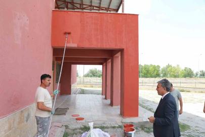 Çakan, yeni eğitim öğretim yılı hazırlıklarını ilçelerde inceledi