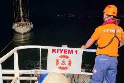 Çanakkale’de sürüklenen teknedeki 2 kişi kurtarıldı