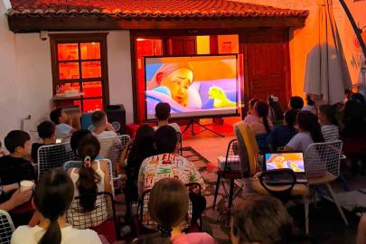 Çocuklar karne sevincini sinema etkinliğiyle kutladı