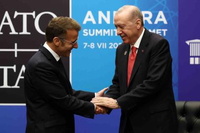 Cumhurbaşkanı Erdoğan, Macron ile görüştü
