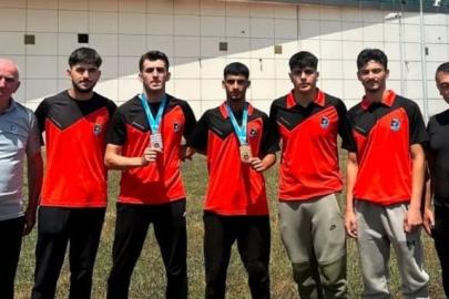 Darıcalı karateciler Samsun’dan 4 madalyayla döndü