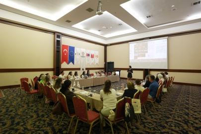 Denizli Büyükşehir, kadın dostu kent için yol haritasını oluşturuyor