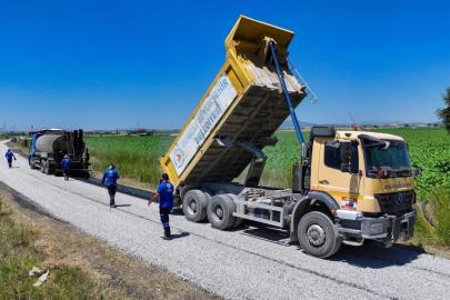 Denizli Büyükşehir, Tavas’ta 3 mahalleyi birbirine bağlayan yol ağını yeniliyor