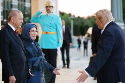 Devlet ve hükümet başkanları ile eşleri onuruna Cumhurbaşkanlığı Külliyesi’nde resepsiyon verildi