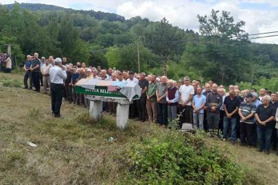 Devrek’te kaza sonrası yanan otomobilde ölen sürücü toprağa verildi