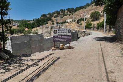 Diyarbakır kırsalında yollar yenileniyor