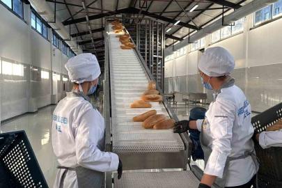 Diyarbakır’da 100 bin kapasiteli Halk Ekmek fabrikası açıldı