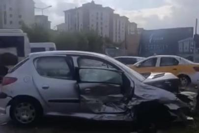 Diyarbakır’da iki otomobil çarpıştı: 3 yaralı