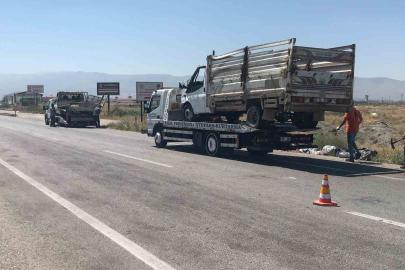 Ereğli’de kamyonetler çarpıştı: 2 yaralı