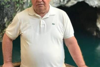 Eski Devlet Bakanı Burhan Kara hayatını kaybetti