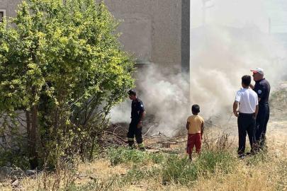Eskişehir’de bir mahallede aynı anda iki yangın
