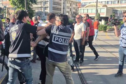 Eskişehir’de izinsiz eylem yapan gruba polis müdahale etti: 35 gözaltı