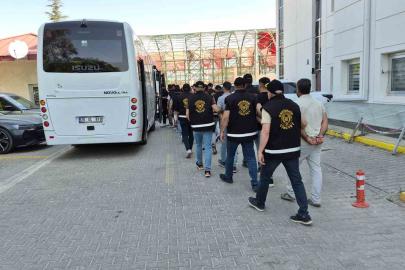 Eskişehir’de polisin de yaralandığı kavga ile ilgili 18 şüpheli adliyeye sevk edildi