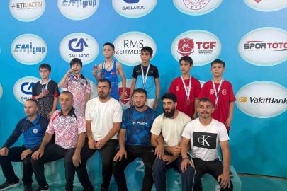 Eskişehirli minik güreşçi Ahmet Efe Aykol Türkiye 5’incisi oldu