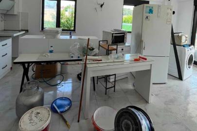 Evi yanan vatandaşa Kemer Belediyesi’nden destek