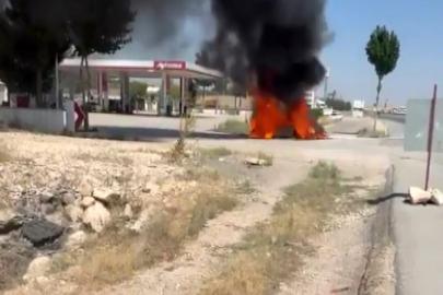 Gaziantep’te seyir halindeki otomobil alev topuna döndü