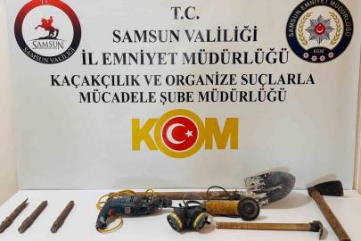 Halı altındaki gizli geçit kaçak kazıyı ortaya çıkardı