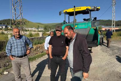 Hamamlı köyü sıcak asfaltla buluşuyor: Sarıkamış’ta ulaşım konforu artıyor