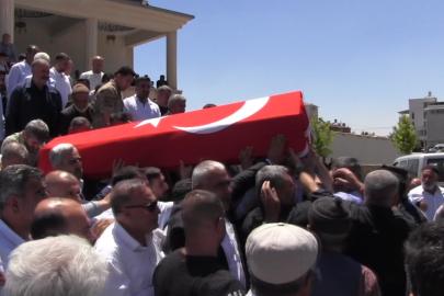 Hayatını kaybeden belediye başkanı son yolculuğuna uğurlandı