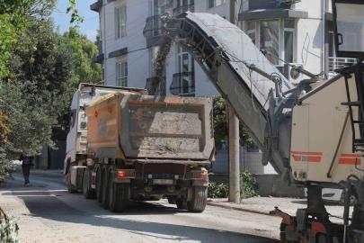 HBB, Antakya ve Defne’de yol çalışmalarını sürdürüyor