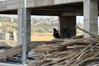 İnşaatta zemin kattan bodruma düşen işçi yaralandı