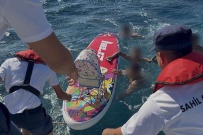 İzmir’de kürek sörfü yaparken denizde sürüklenen 5 kişi kurtarıldı