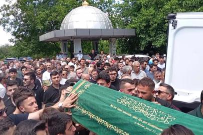 İznik Gölü’nde boğulan 21 yaşındaki İsmail İmamoğlu son yolculuğuna uğurlandı