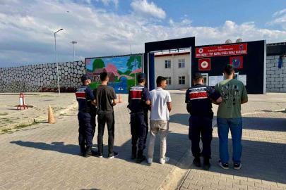 Jandarma çeşitli suçlardan aranan 34 kişiyi yakaladı