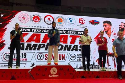 Kağıtspor’dan bir haftada 10 Türkiye şampiyonluğu