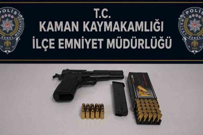 Kaman’da ruhsatsız tabanca ve 52 fişek ele geçirildi
