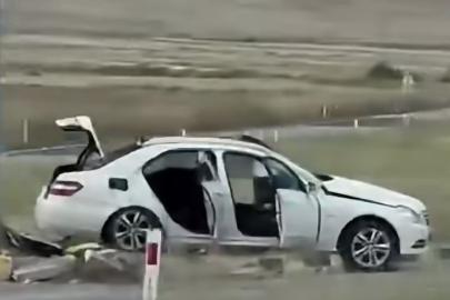 Kamyon ile otomobil çarpıştı: 3 ölü, 2 yaralı