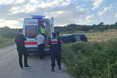 Kamyonet tarlaya devrildi: 1 yaralı