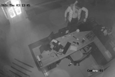 Karaman’da pes dedirten hırsızlık: Camı kırarak içeri giren hırsız DMD hastası çocuğun yardım kumbarasındaki paraları çaldı