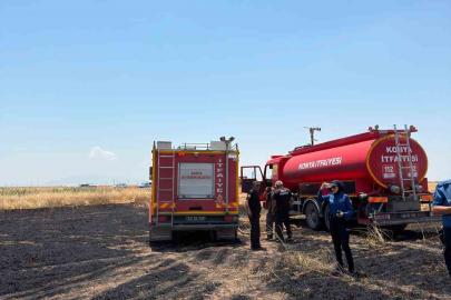 Karapınar’da 15 dönüm arpa ekili tarla yangında zarar gördü