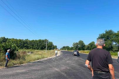 "Kavşak hatası" kazaya neden oldu: Takla atan otomobil araziye uçtu