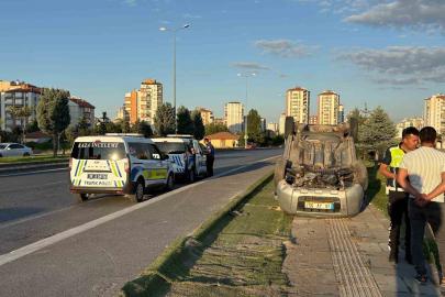 Kayseri’de hafif ticari araç takla attı: 1 yaralı