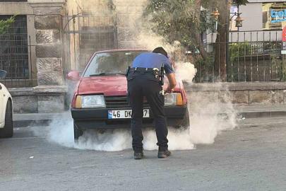 Kayseri’de park halindeki otomobilde yangın