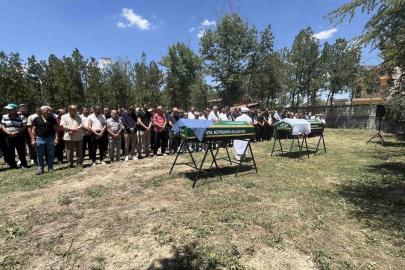 Kazada hayatını kaybeden anne ve kızı son yolculuğuna uğurlandı
