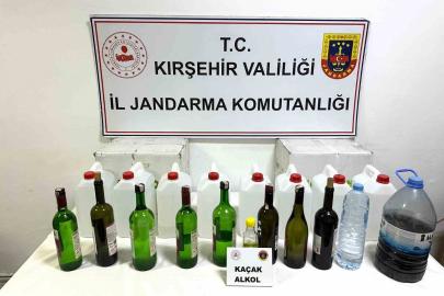 Kırşehir’de 48 litre kaçak alkol ve el yapımı içki ele geçirildi