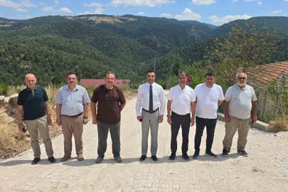 Köylerde parke taşı döşeme çalışmaları sürüyor