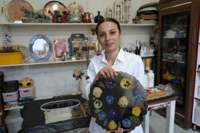 Küçük bir odada hayal ile başladı, epoksi reçinesi mesleği oldu