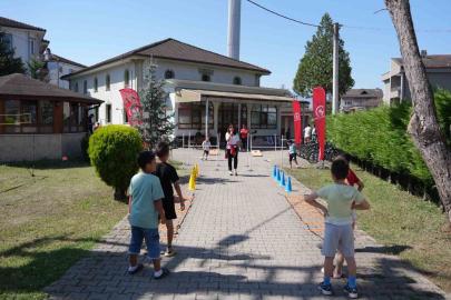 Kur’an kursuna gidenlen hem eğlendi hem spor yaptı