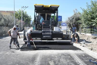 Kuşadası’nda sıcak asfalt çalışmasında sona gelindi
